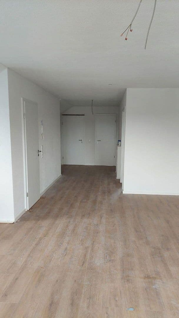 Prenájom bytu 2-izbový 70 m², Unterschneidheim, Bádensko-Wurttembersko Prenájom bytu 2-izbový 70 m², Unterschneidheim, Bádensko-Wurttembersko