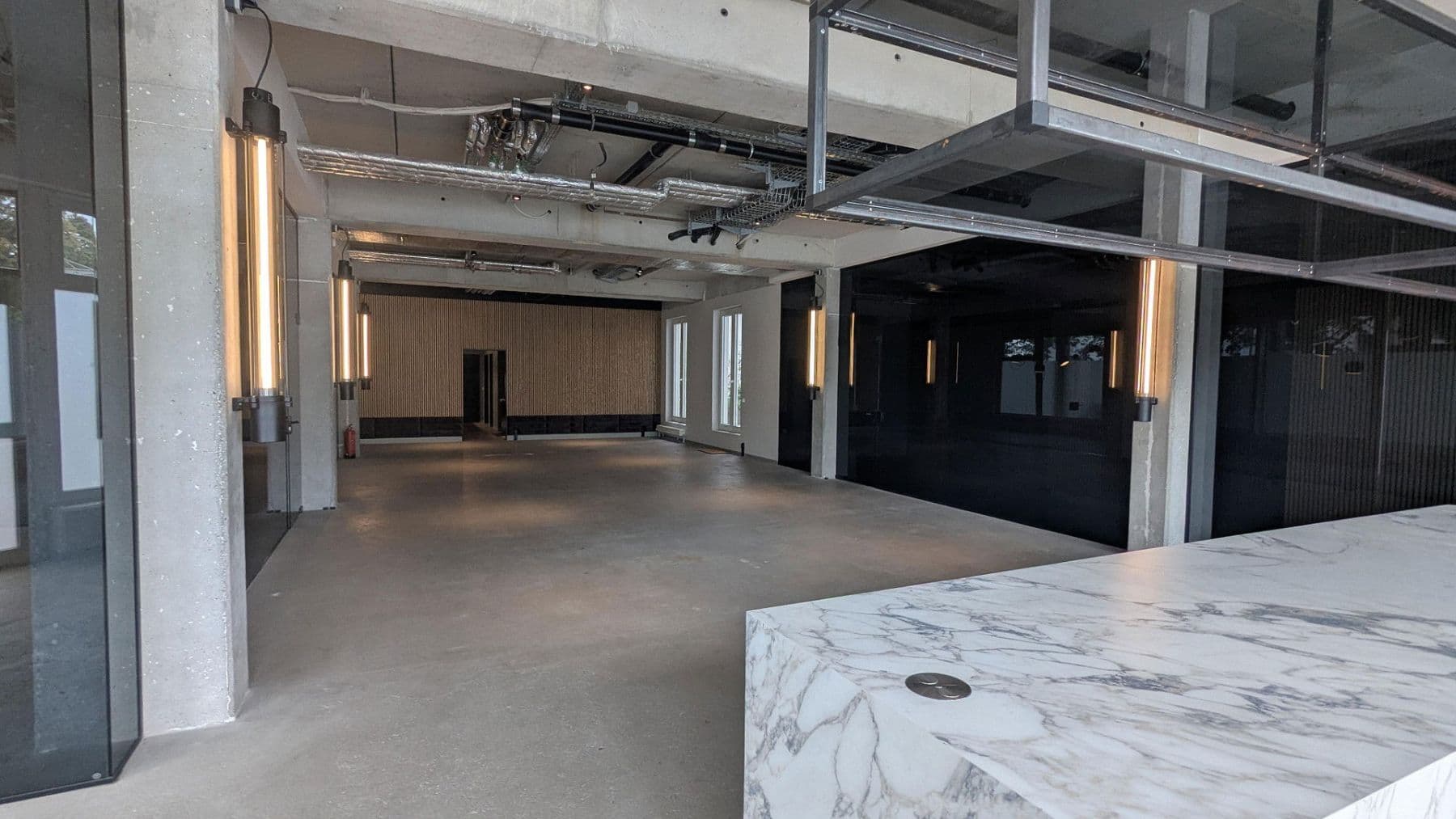 Prenájom nebytového priestoru 288 m², Danziger Str. 211, Berlin, Berlín Prenájom nebytového priestoru 288 m², Danziger Str. 211, Berlin, Berlín