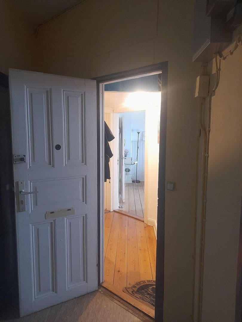 Prenájom bytu 2-izbový 55 m², Holtenauer Straße 211, Kiel, Šlezvicko-Holštajnsko Prenájom bytu 2-izbový 55 m², Holtenauer Straße 211, Kiel, Šlezvicko-Holštajnsko