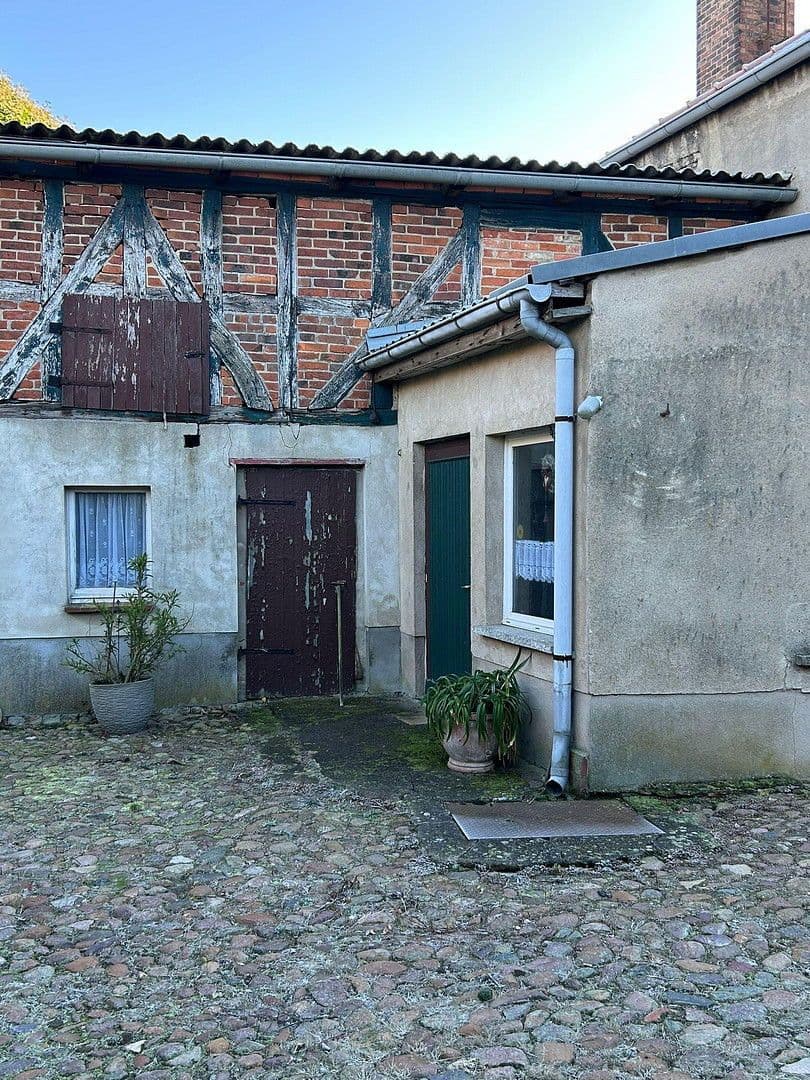 Predaj domu 260 m², pozemek 1.800 m², Lindenplatz 1, Arendsee (Altmark), Sasko-Anhaltsko Predaj domu 260 m², pozemek 1.800 m², Lindenplatz 1, Arendsee (Altmark), Sasko-Anhaltsko