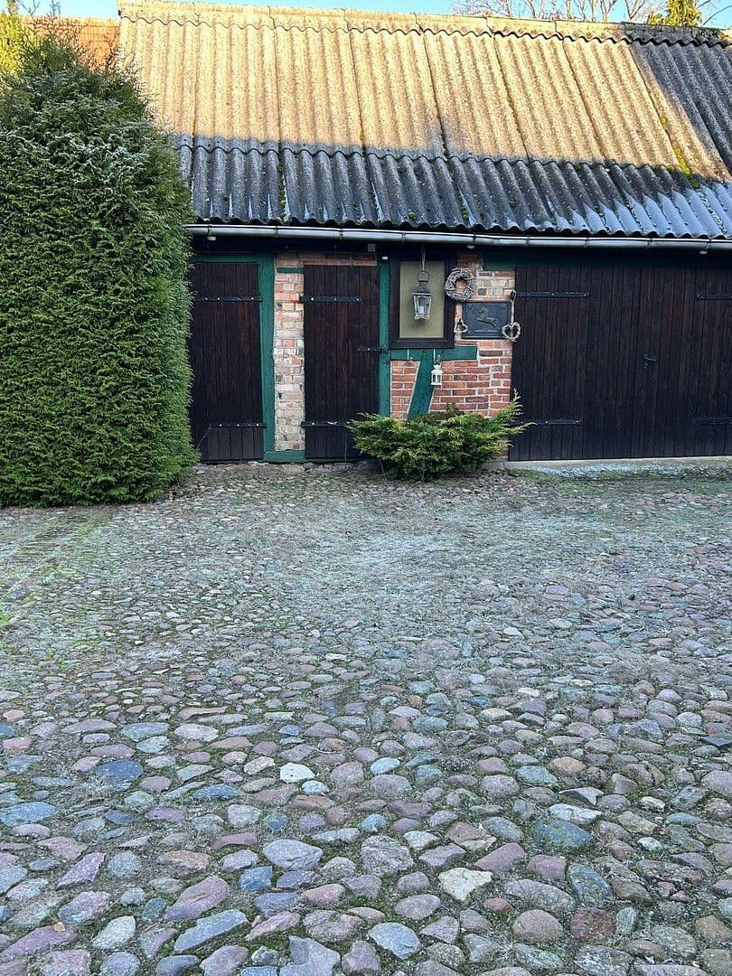 Predaj domu 260 m², pozemek 1.800 m², Lindenplatz 1, Arendsee (Altmark), Sasko-Anhaltsko Predaj domu 260 m², pozemek 1.800 m², Lindenplatz 1, Arendsee (Altmark), Sasko-Anhaltsko