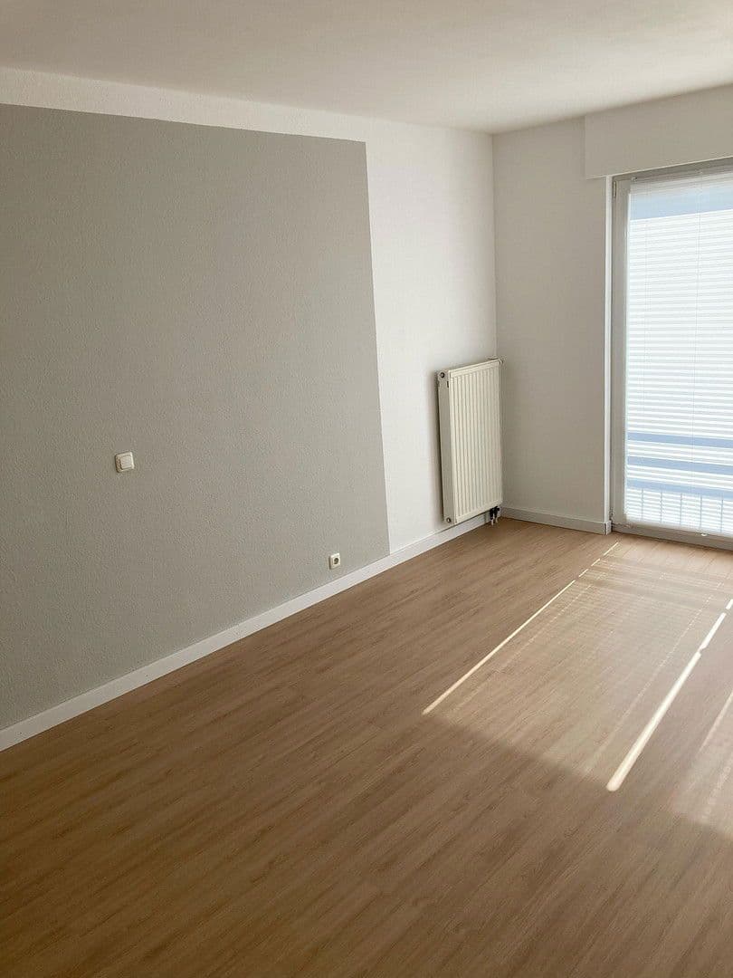 Prenájom bytu 3-izbový 100 m², Kreuzau, Severné Porýnie - Westfálsko Prenájom bytu 3-izbový 100 m², Kreuzau, Severné Porýnie - Westfálsko