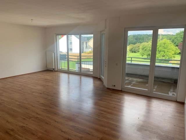 Prenájom bytu 3-izbový 100 m², Kreuzau, Severné Porýnie - Westfálsko Prenájom bytu 3-izbový 100 m², Kreuzau, Severné Porýnie - Westfálsko