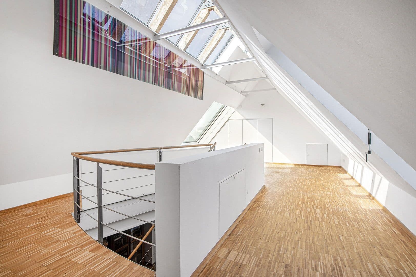 Prenájom bytu 3-izbový 144 m², München, Bavorsko Prenájom bytu 3-izbový 144 m², München, Bavorsko