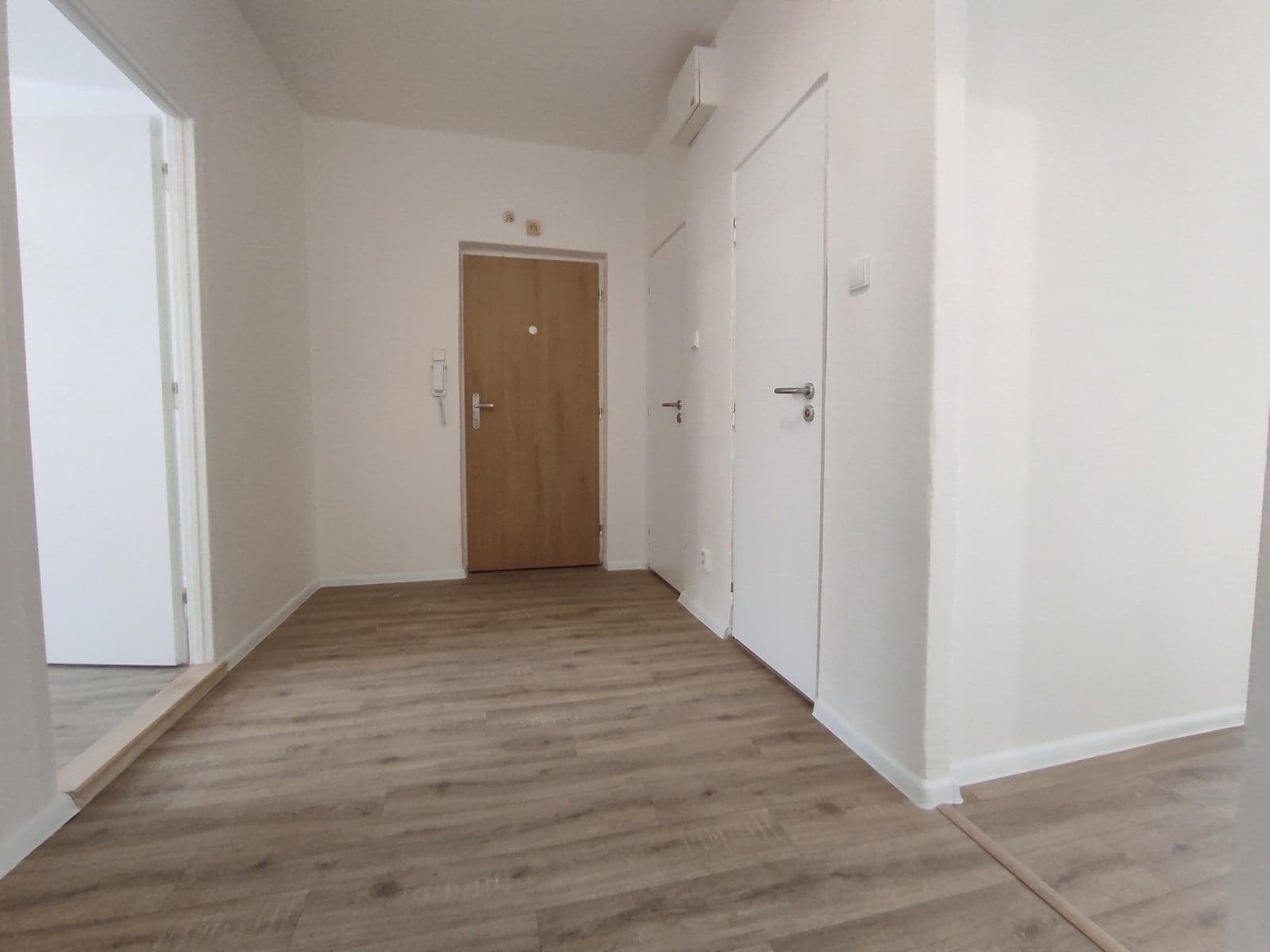 Prenájom bytu 3-izbový 70 m², Holubova, Karviná, Moravskoslezský kraj Prenájom bytu 3-izbový 70 m², Holubova, Karviná, Moravskoslezský kraj