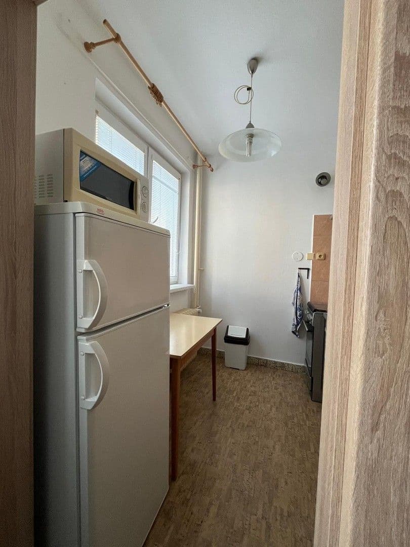 Prenájom bytu 1-izbový 30 m², Na Hrádku, Pardubice, Pardubický kraj Prenájom bytu 1-izbový 30 m², Na Hrádku, Pardubice, Pardubický kraj