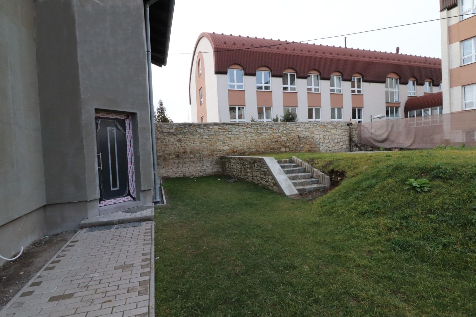 Prenájom bytu 3-izbový 64 m², Nad Vápenkami, Kladno, Středočeský kraj Prenájom bytu 3-izbový 64 m², Nad Vápenkami, Kladno, Středočeský kraj