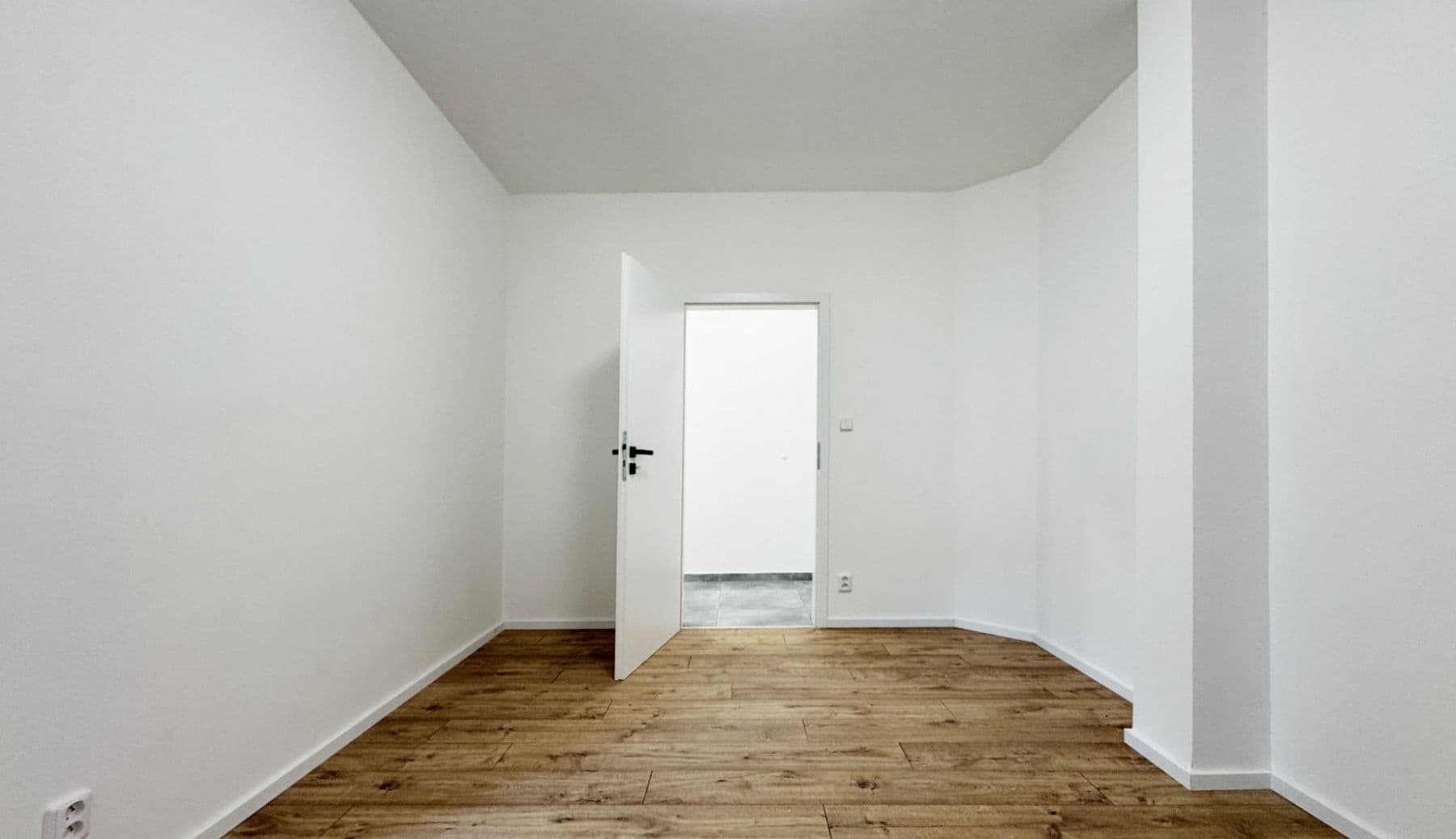 Prenájom bytu 3-izbový 64 m², Nad Vápenkami, Kladno, Středočeský kraj Prenájom bytu 3-izbový 64 m², Nad Vápenkami, Kladno, Středočeský kraj