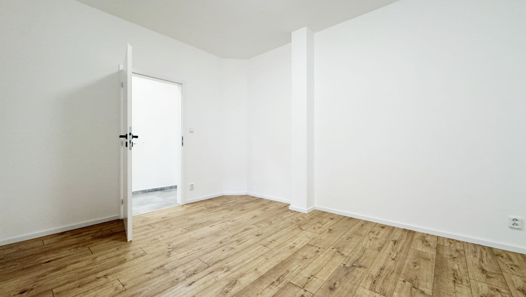 Prenájom bytu 3-izbový 64 m², Nad Vápenkami, Kladno, Středočeský kraj Prenájom bytu 3-izbový 64 m², Nad Vápenkami, Kladno, Středočeský kraj