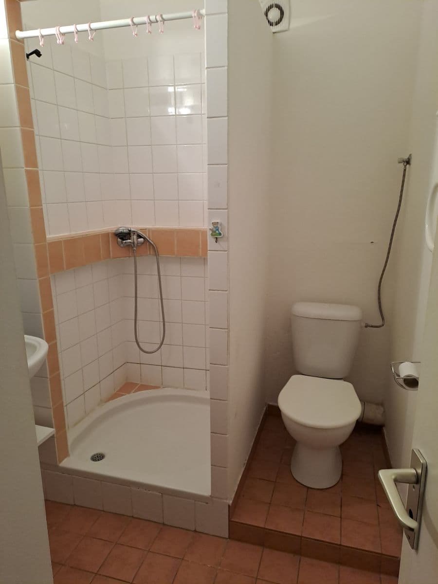 Prenájom bytu 1-izbový 22 m², Tř. Maršála Malinovského, Uherské Hradiště, Zlínský kraj Prenájom bytu 1-izbový 22 m², Tř. Maršála Malinovského, Uherské Hradiště, Zlínský kraj