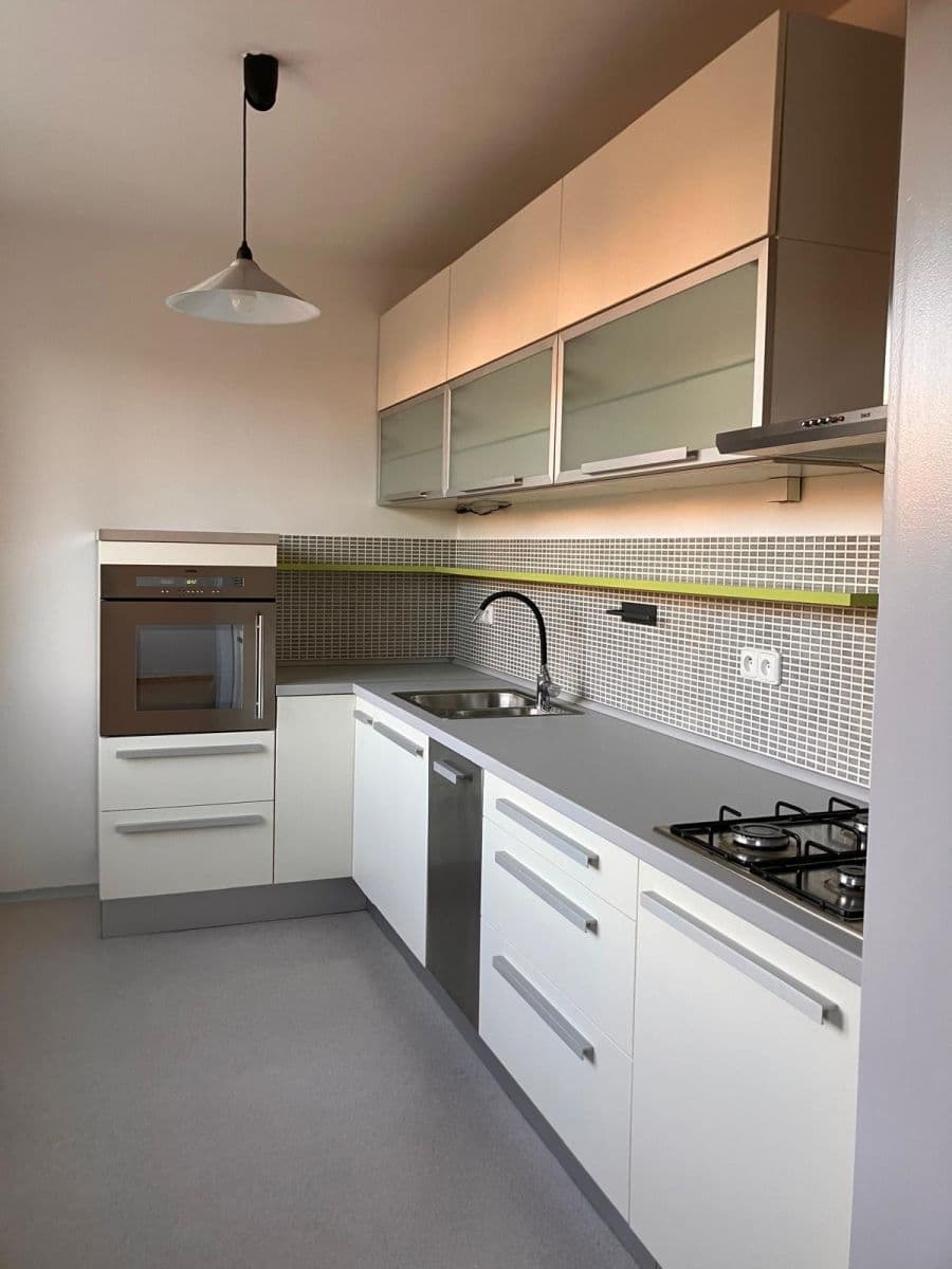 Prenájom bytu 2-izbový 68 m², Zárubova, Praha, Praha Prenájom bytu 2-izbový 68 m², Zárubova, Praha, Praha