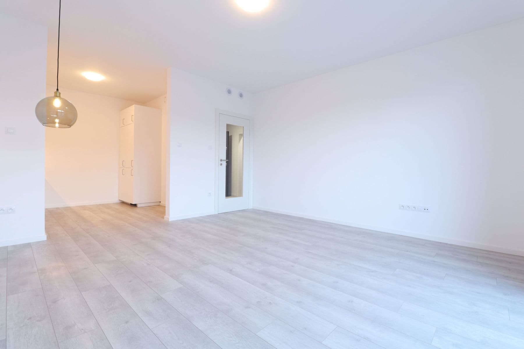 Prenájom bytu 2-izbový 54 m², Spojovací, Praha, Praha Prenájom bytu 2-izbový 54 m², Spojovací, Praha, Praha