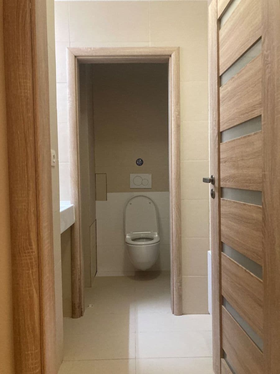 Prenájom nebytového priestoru 55 m², Soukenická, Praha, Praha Prenájom nebytového priestoru 55 m², Soukenická, Praha, Praha