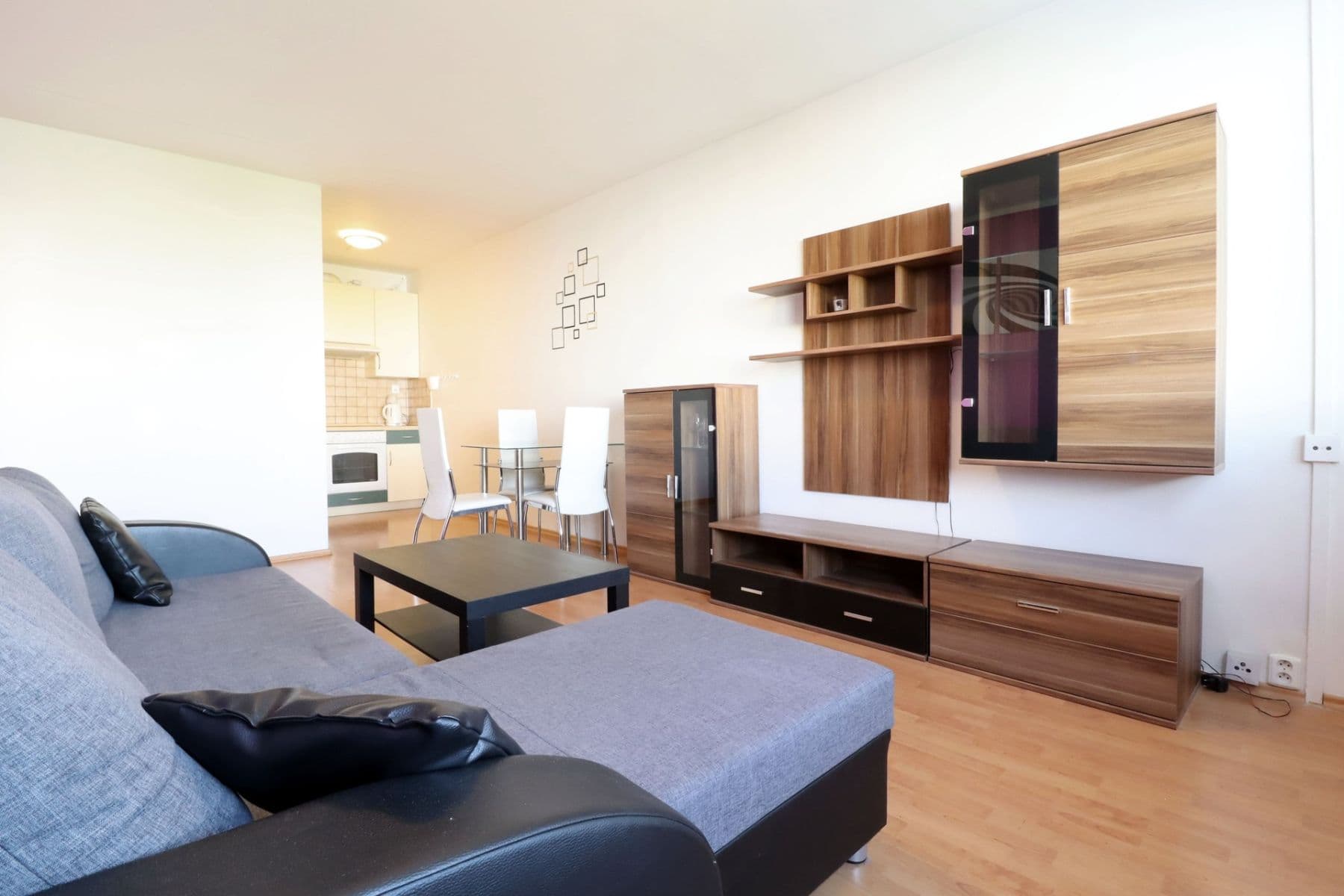 Prenájom bytu 2-izbový 43 m², Modrá, Praha, Praha Prenájom bytu 2-izbový 43 m², Modrá, Praha, Praha