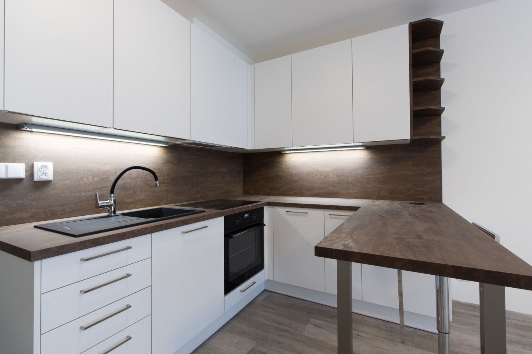 Prenájom bytu 1-izbový 32 m², Šípková, Lysá nad Labem, Středočeský kraj Prenájom bytu 1-izbový 32 m², Šípková, Lysá nad Labem, Středočeský kraj