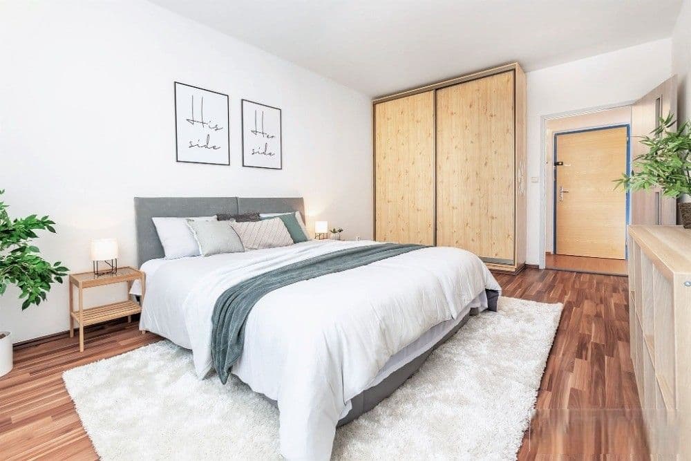 Prenájom bytu 2-izbový 46 m², Lonkova, Pardubice, Pardubický kraj Prenájom bytu 2-izbový 46 m², Lonkova, Pardubice, Pardubický kraj