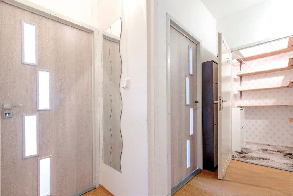 Prenájom bytu 2-izbový 46 m², Lonkova, Pardubice, Pardubický kraj Prenájom bytu 2-izbový 46 m², Lonkova, Pardubice, Pardubický kraj