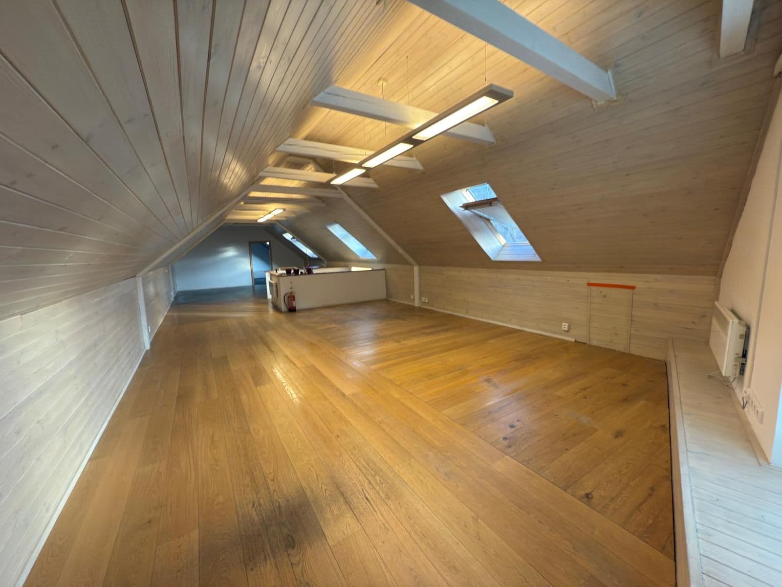 Prenájom nebytového priestoru 220 m², K Radotínu, Praha, Praha Prenájom nebytového priestoru 220 m², K Radotínu, Praha, Praha