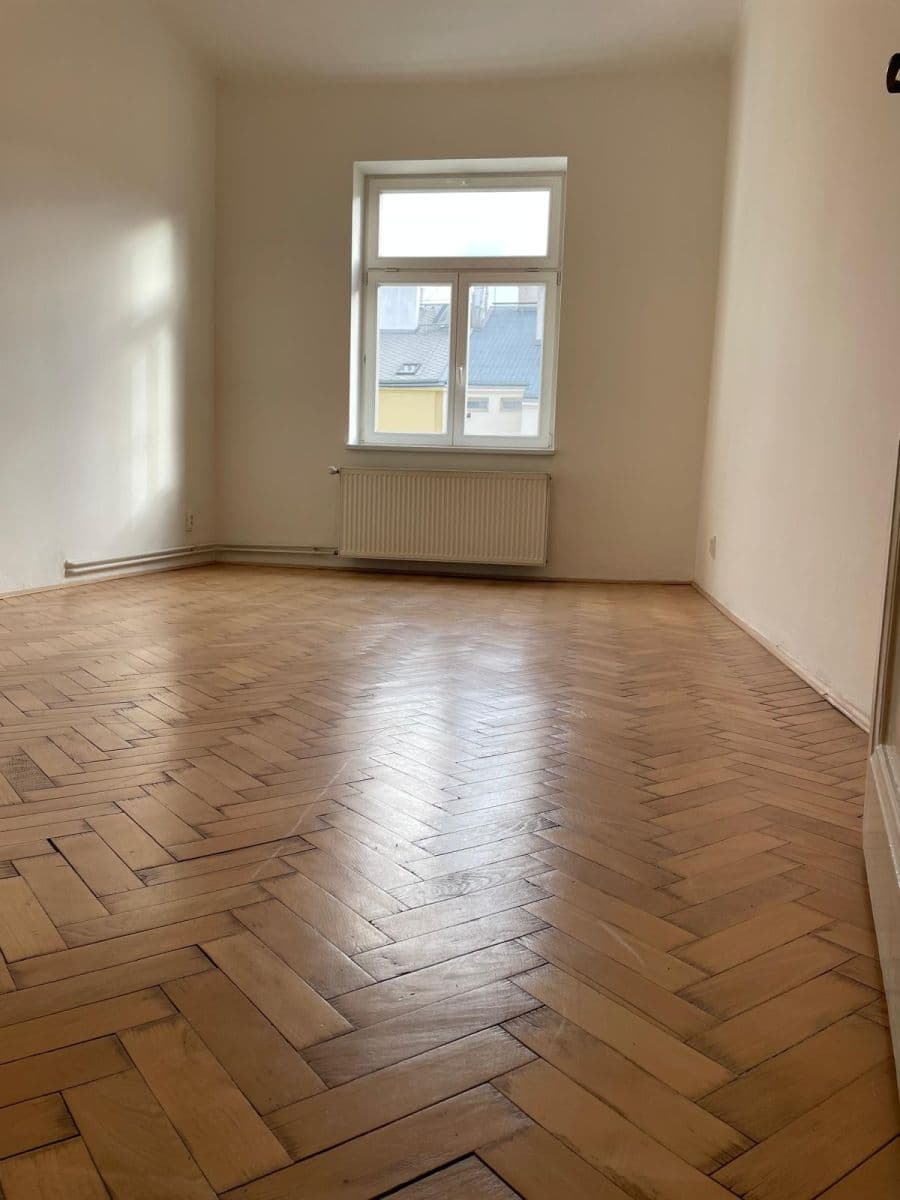 Prenájom bytu 3-izbový 113 m², Lucemburská, Praha, Praha Prenájom bytu 3-izbový 113 m², Lucemburská, Praha, Praha