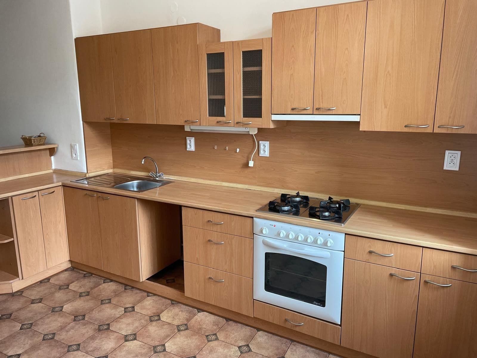 Prenájom bytu 3-izbový 113 m², Lucemburská, Praha, Praha Prenájom bytu 3-izbový 113 m², Lucemburská, Praha, Praha