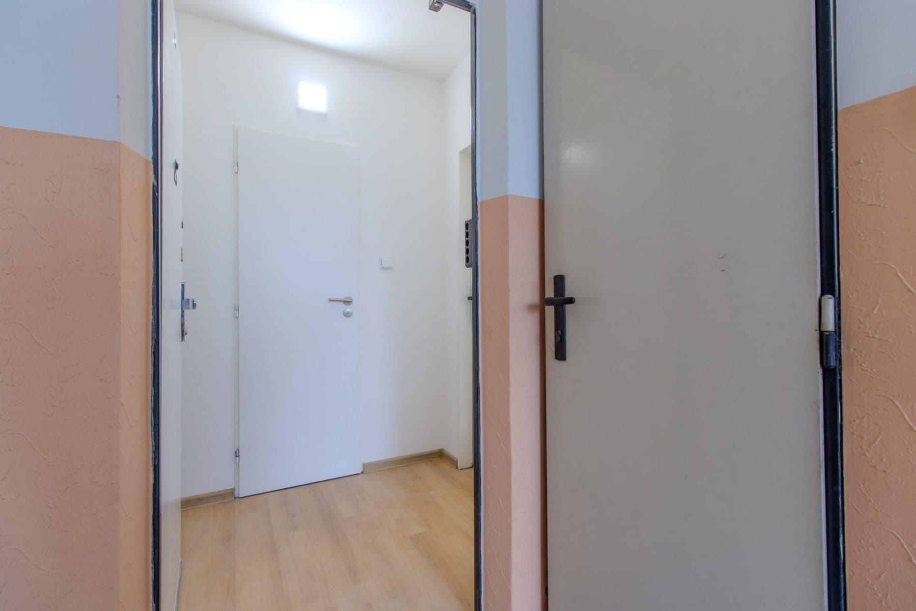 Prenájom bytu 1-izbový 27 m², Kaplická, Praha, Praha Prenájom bytu 1-izbový 27 m², Kaplická, Praha, Praha