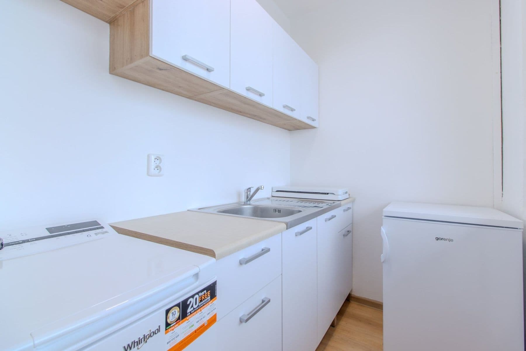 Prenájom bytu 1-izbový 27 m², Kaplická, Praha, Praha Prenájom bytu 1-izbový 27 m², Kaplická, Praha, Praha