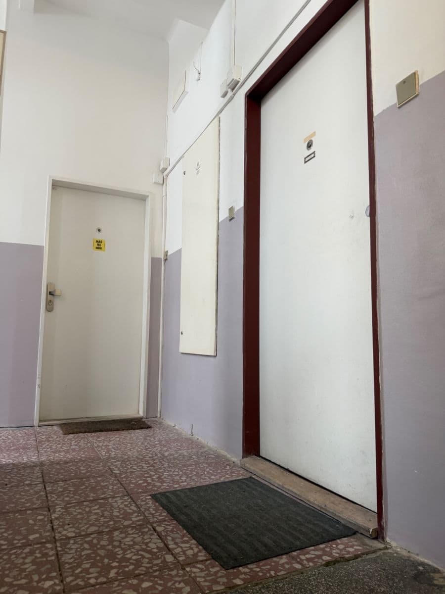 Predaj bytu 1-izbový 33 m², Sevastopolská, Praha, Praha Predaj bytu 1-izbový 33 m², Sevastopolská, Praha, Praha