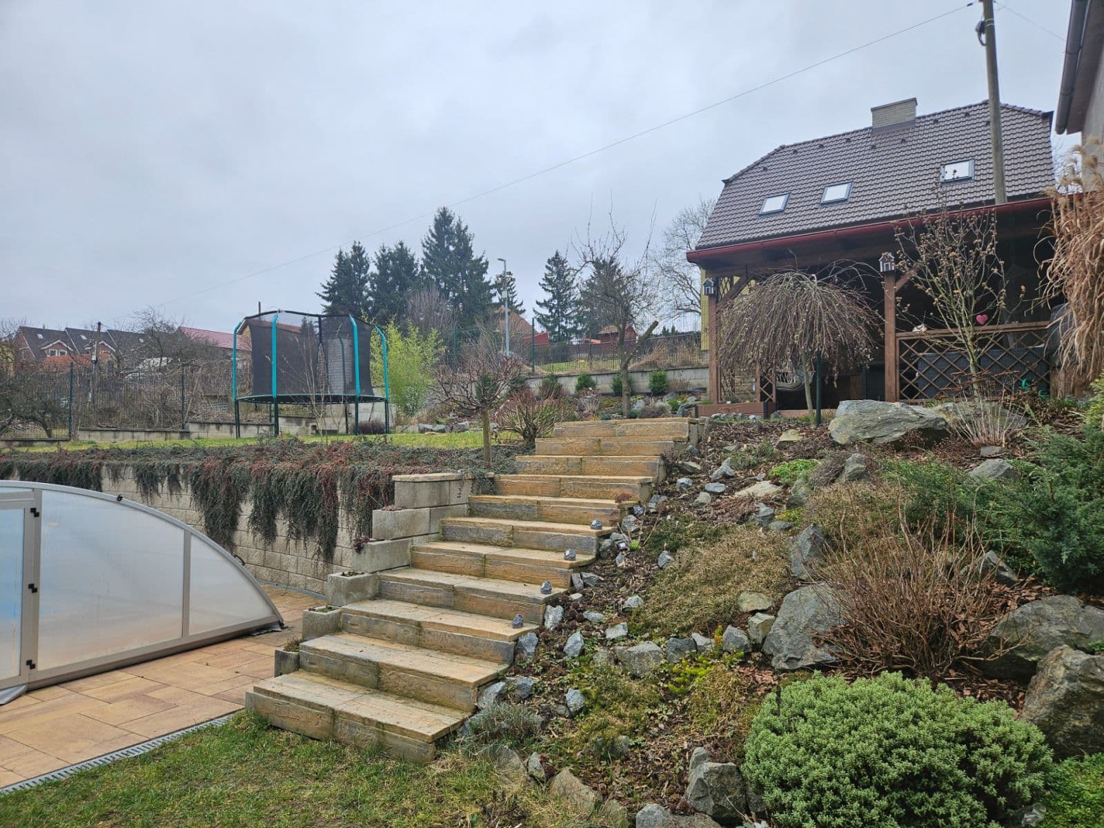 Predaj domu 163 m², pozemek 777 m², Slatina, Středočeský kraj Predaj domu 163 m², pozemek 777 m², Slatina, Středočeský kraj