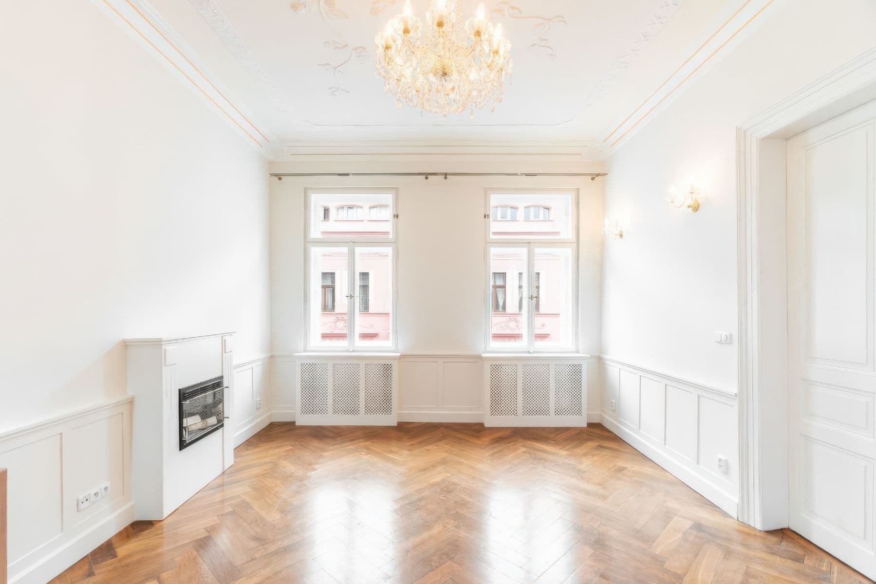 Prenájom bytu 4-izbový 110 m², Vojtěšská, Praha, Praha Prenájom bytu 4-izbový 110 m², Vojtěšská, Praha, Praha