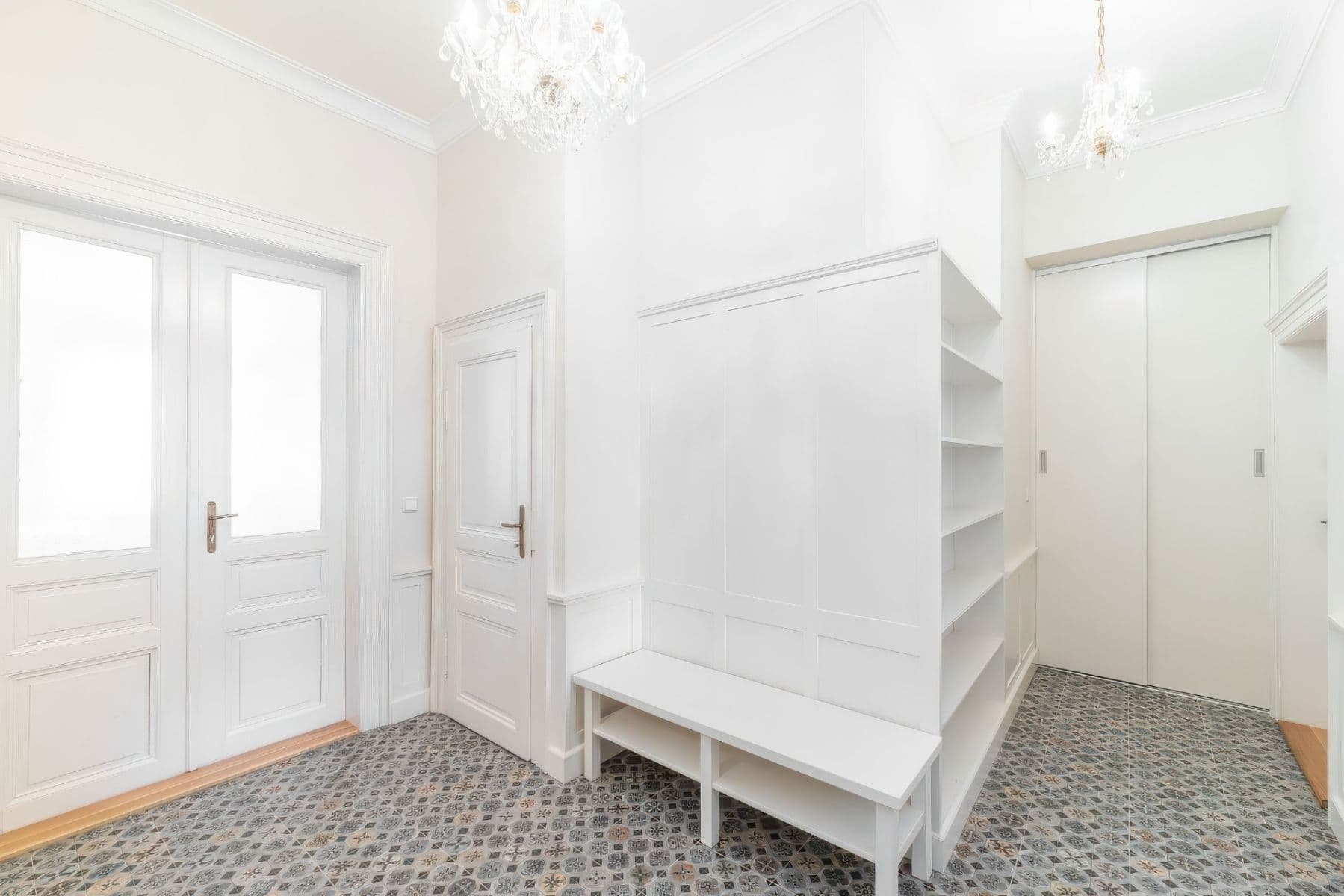 Prenájom bytu 4-izbový 110 m², Vojtěšská, Praha, Praha Prenájom bytu 4-izbový 110 m², Vojtěšská, Praha, Praha