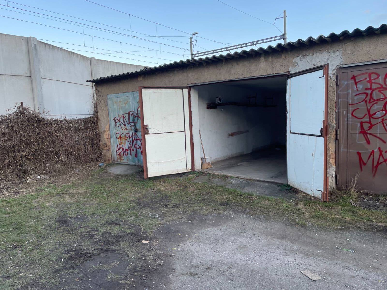 Prenájom garáže 18 m², Praha, Praha Prenájom garáže 18 m², Praha, Praha