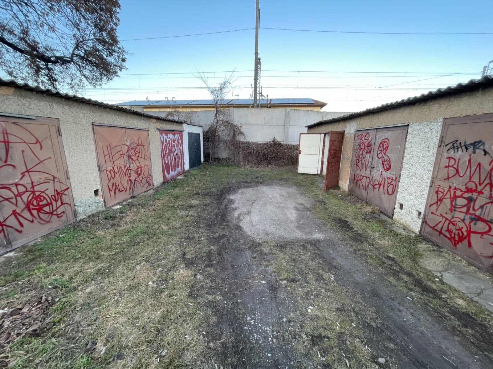 Prenájom garáže 18 m², Praha, Praha Prenájom garáže 18 m², Praha, Praha