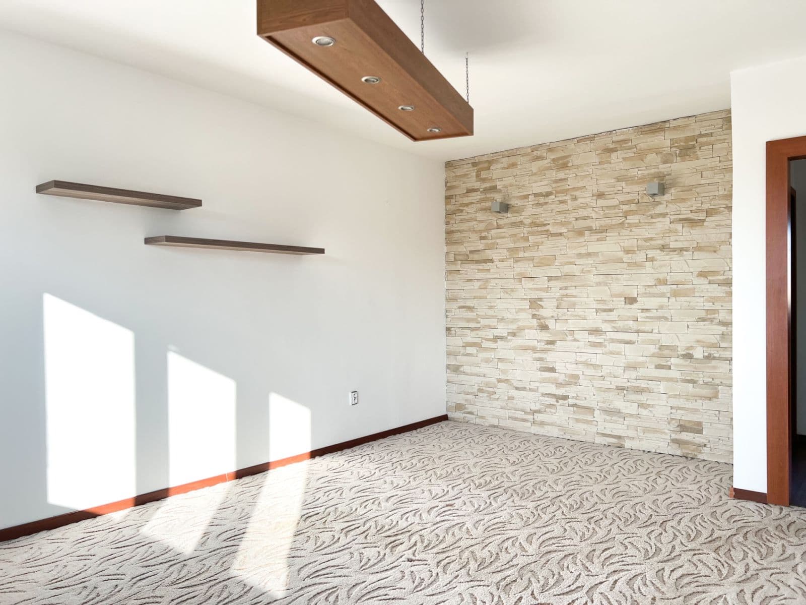 Prenájom bytu 3-izbový 56 m², Ječná, Hradec Králové, Královéhradecký kraj Prenájom bytu 3-izbový 56 m², Ječná, Hradec Králové, Královéhradecký kraj