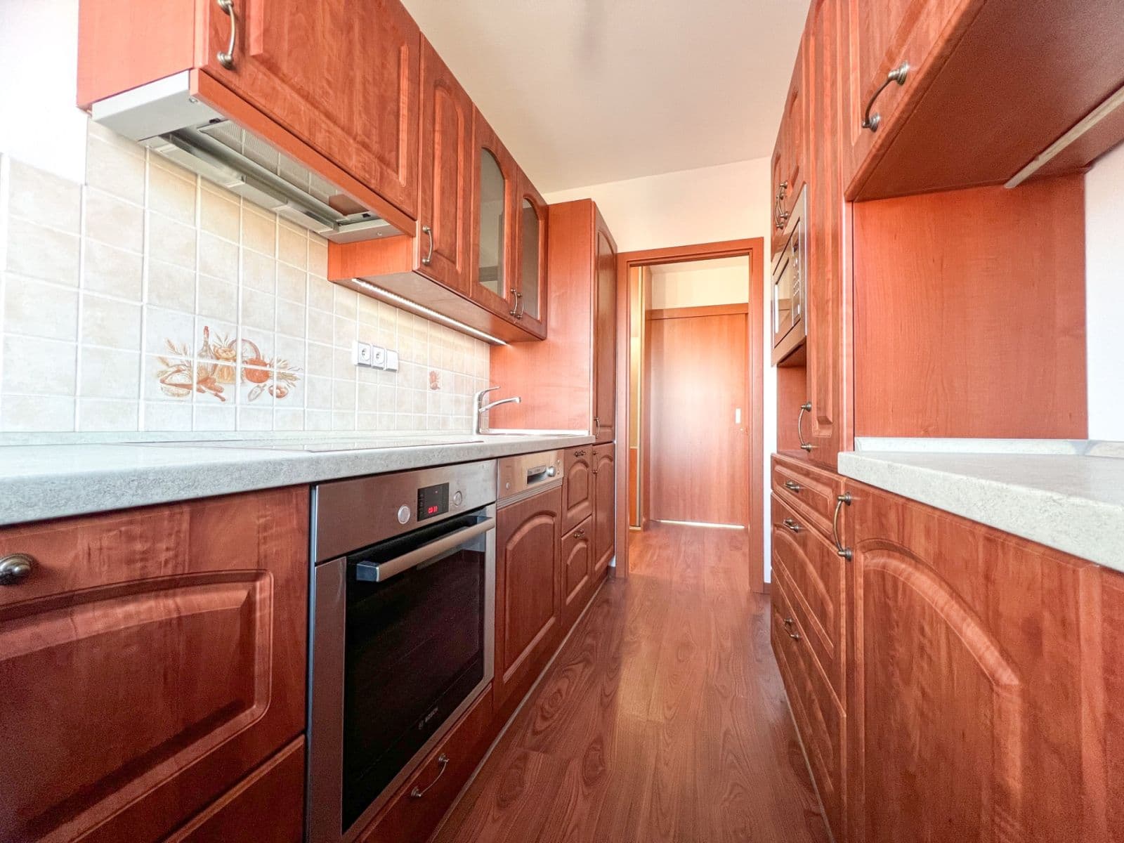 Prenájom bytu 3-izbový 56 m², Ječná, Hradec Králové, Královéhradecký kraj Prenájom bytu 3-izbový 56 m², Ječná, Hradec Králové, Královéhradecký kraj