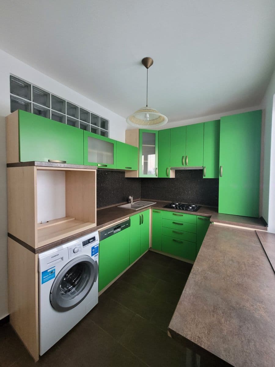 Predaj bytu 4-izbový 72 m², Žilinská, Ostrava, Moravskoslezský kraj Predaj bytu 4-izbový 72 m², Žilinská, Ostrava, Moravskoslezský kraj