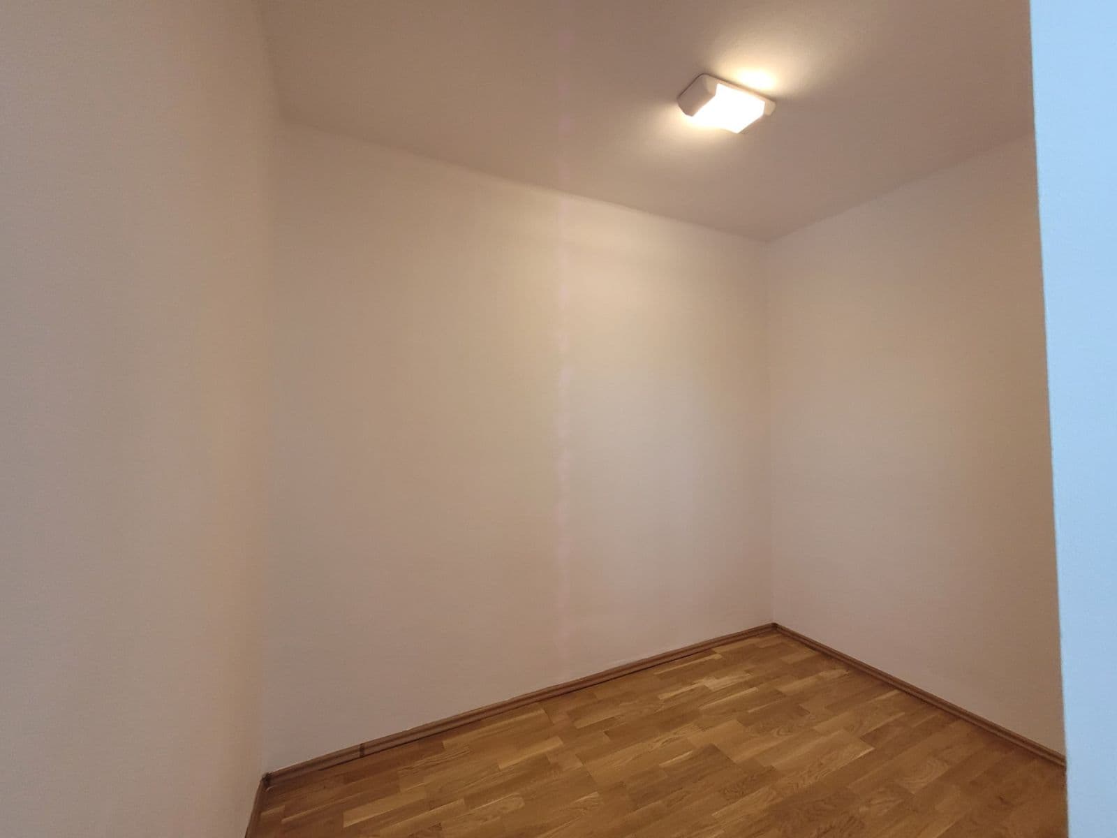 Predaj bytu 4-izbový 72 m², Žilinská, Ostrava, Moravskoslezský kraj Predaj bytu 4-izbový 72 m², Žilinská, Ostrava, Moravskoslezský kraj