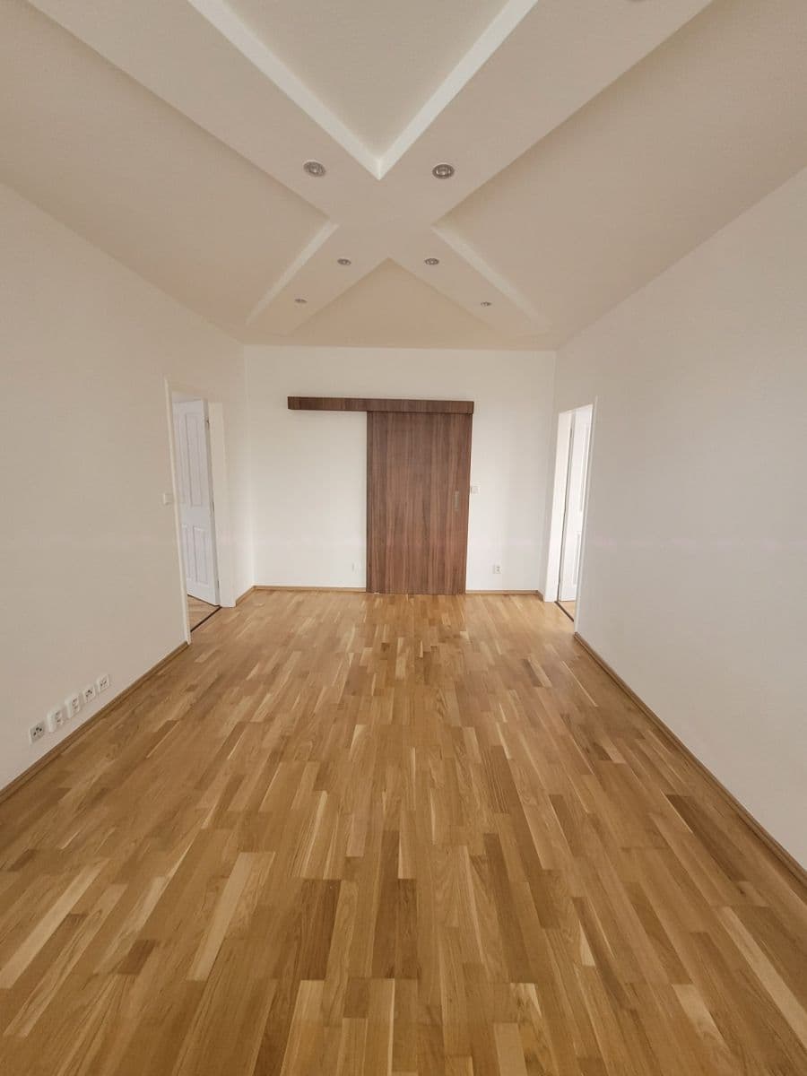 Predaj bytu 4-izbový 72 m², Žilinská, Ostrava, Moravskoslezský kraj Predaj bytu 4-izbový 72 m², Žilinská, Ostrava, Moravskoslezský kraj