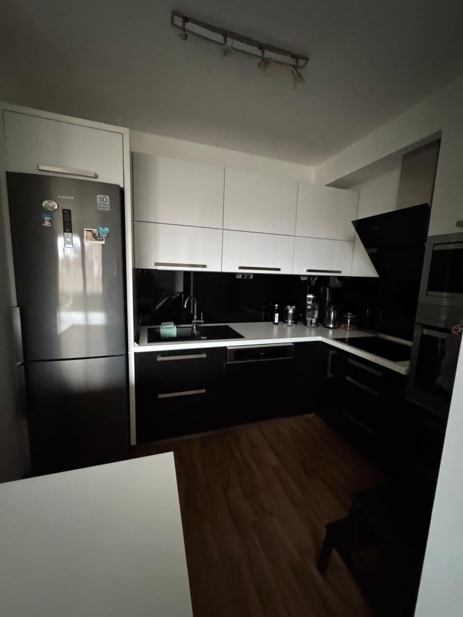 Prenájom bytu 2-izbový 53 m², Sousedíkova, Praha, Praha Prenájom bytu 2-izbový 53 m², Sousedíkova, Praha, Praha