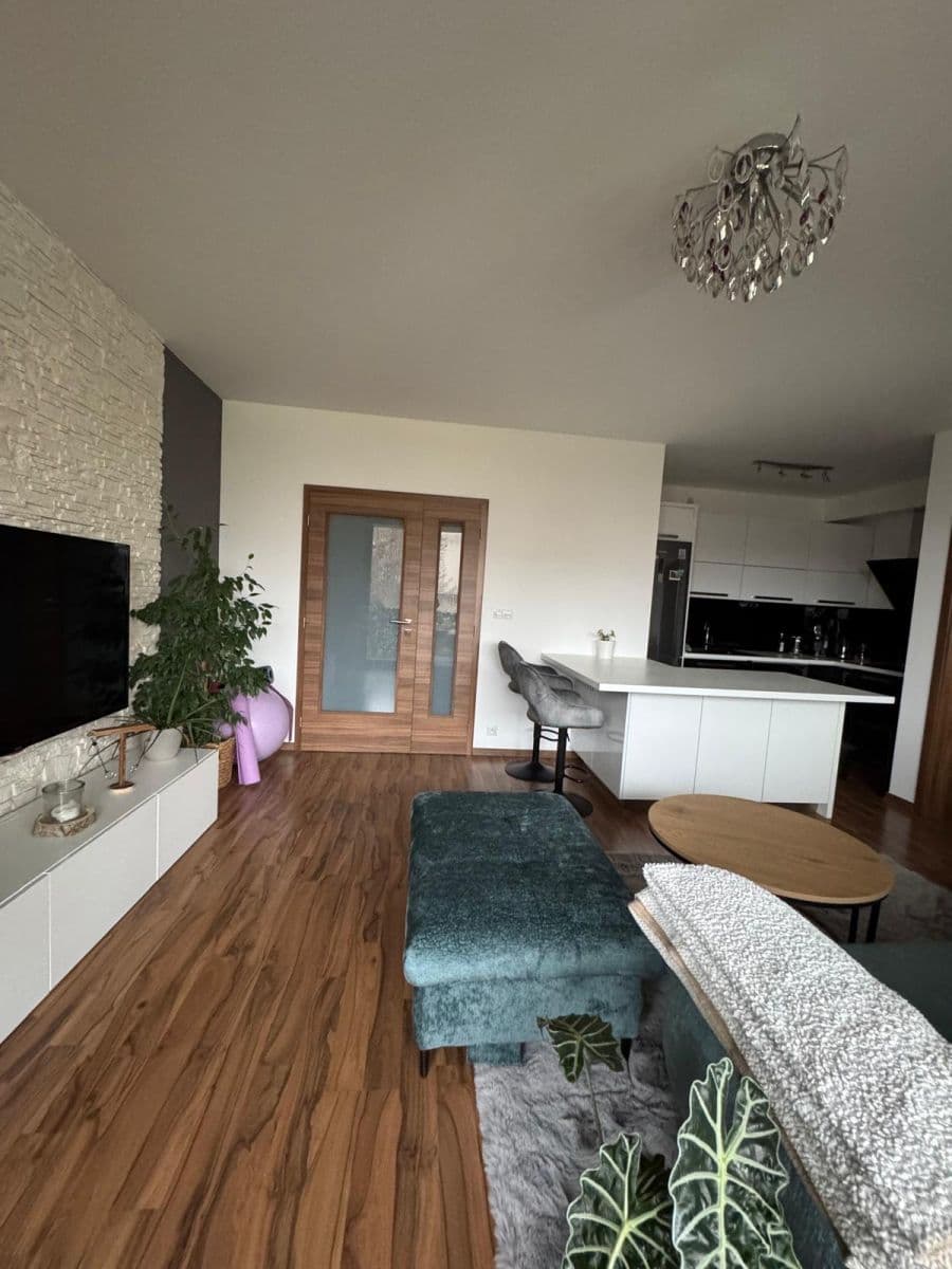 Prenájom bytu 2-izbový 53 m², Sousedíkova, Praha, Praha Prenájom bytu 2-izbový 53 m², Sousedíkova, Praha, Praha