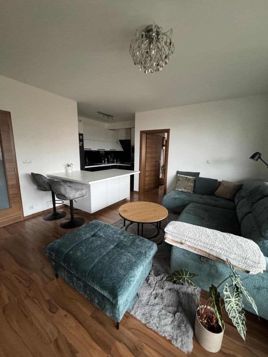 Prenájom bytu 2-izbový 53 m², Sousedíkova, Praha, Praha Prenájom bytu 2-izbový 53 m², Sousedíkova, Praha, Praha