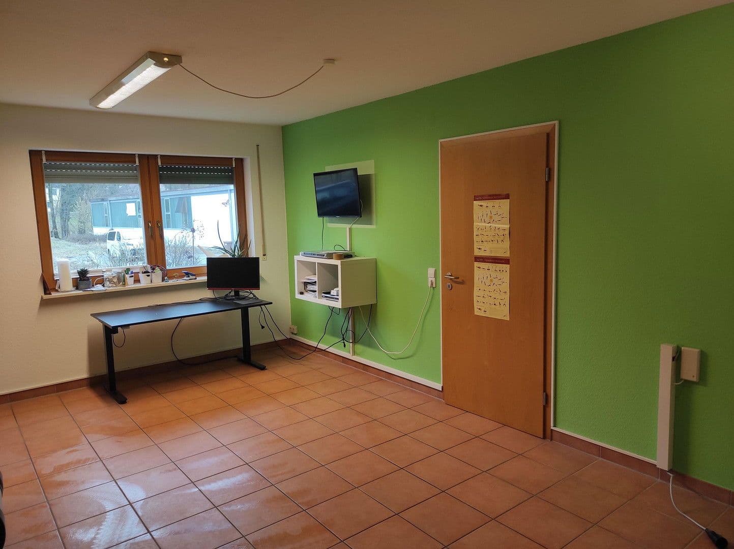 Prenájom kancelárie 8 m², Eberstaler Str, 26, Ingelfingen, Bádensko-Wurttembersko Prenájom kancelárie 8 m², Eberstaler Str, 26, Ingelfingen, Bádensko-Wurttembersko