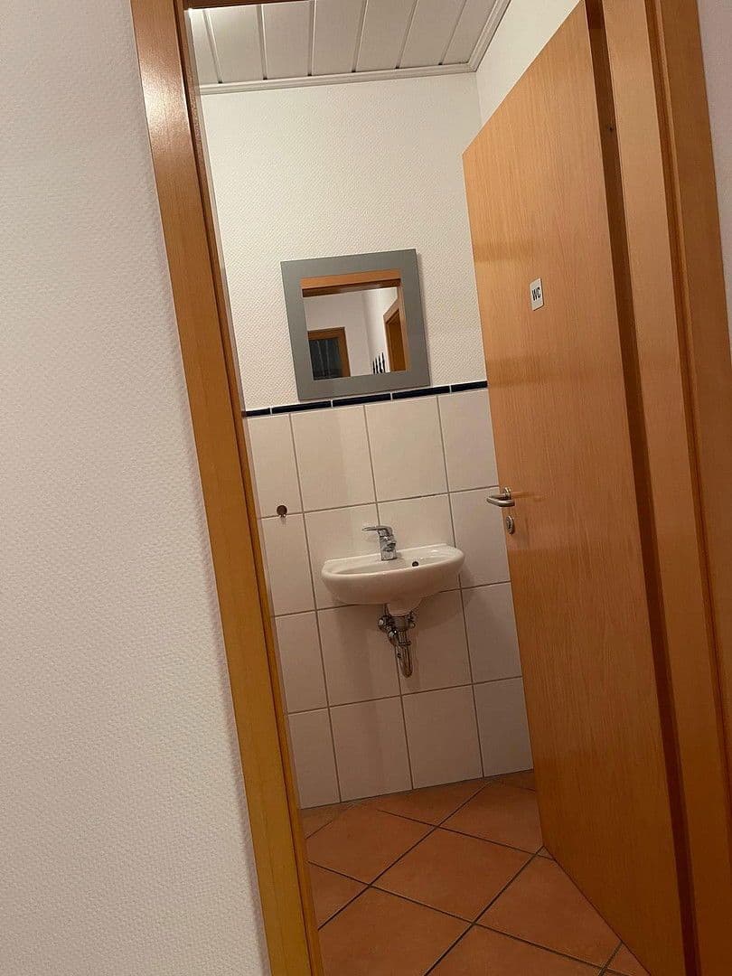 Prenájom kancelárie 8 m², Eberstaler Str, 26, Ingelfingen, Bádensko-Wurttembersko Prenájom kancelárie 8 m², Eberstaler Str, 26, Ingelfingen, Bádensko-Wurttembersko
