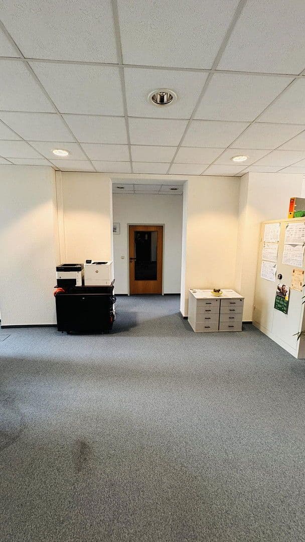 Prenájom kancelárie 173 m², Marienstr. 4, Neustrelitz, Meklenbursko-Predpomoransko Prenájom kancelárie 173 m², Marienstr. 4, Neustrelitz, Meklenbursko-Predpomoransko