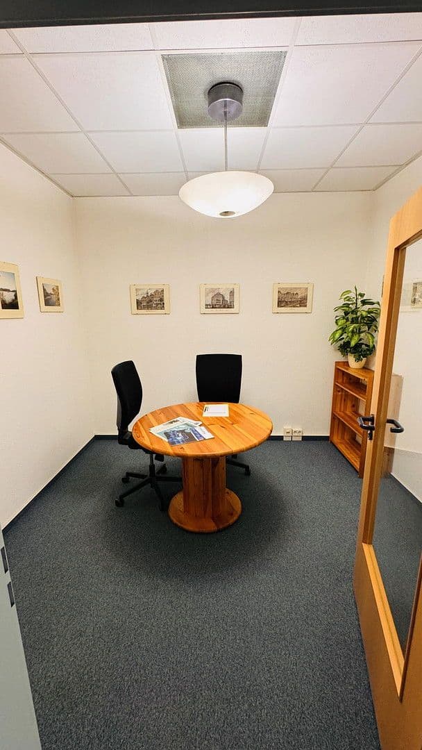 Prenájom kancelárie 173 m², Marienstr. 4, Neustrelitz, Meklenbursko-Predpomoransko Prenájom kancelárie 173 m², Marienstr. 4, Neustrelitz, Meklenbursko-Predpomoransko