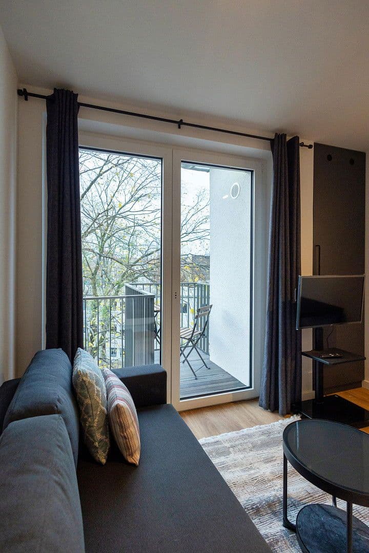 Prenájom bytu 1-izbový 25 m², Berlin, Berlín Prenájom bytu 1-izbový 25 m², Berlin, Berlín