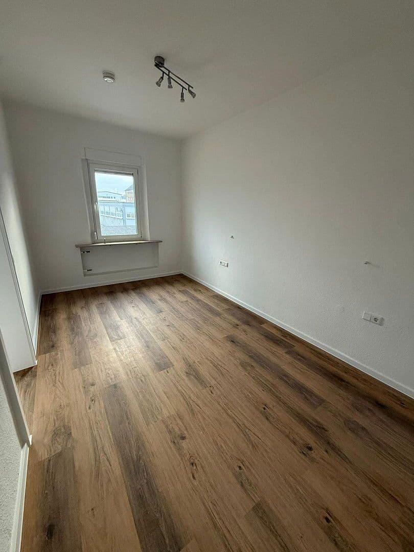 Prenájom bytu 3-izbový 65 m², Höfener Str. 22, Fürth, Bavorsko Prenájom bytu 3-izbový 65 m², Höfener Str. 22, Fürth, Bavorsko