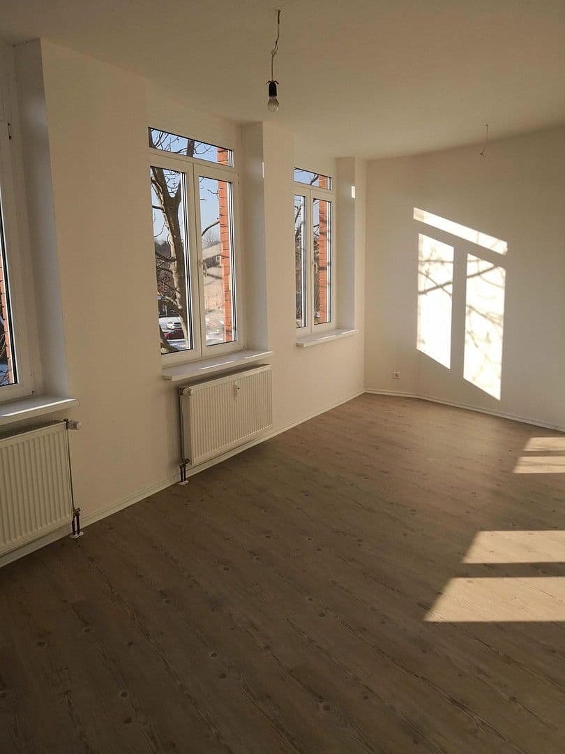 Prenájom bytu 2-izbový 62 m², Poststr.16, Meerane, Sasko Prenájom bytu 2-izbový 62 m², Poststr.16, Meerane, Sasko