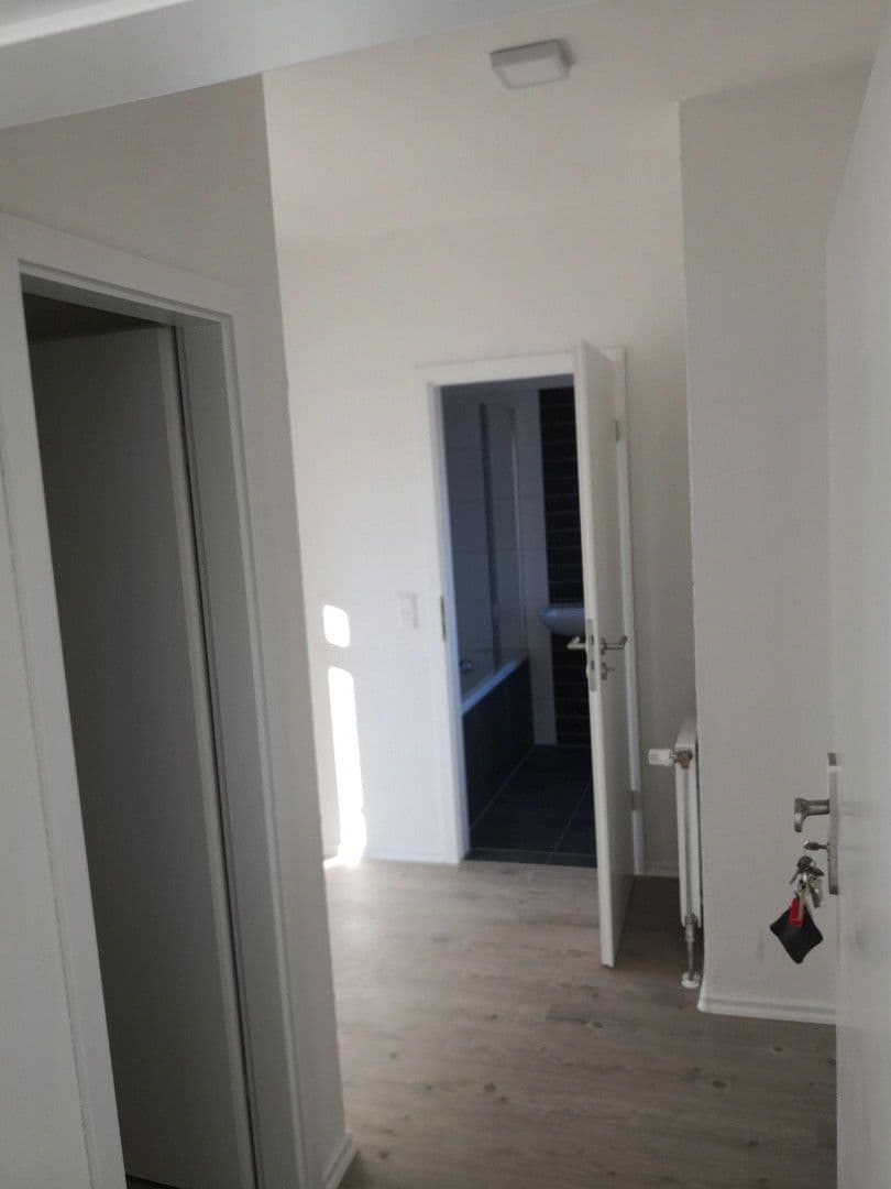 Prenájom bytu 2-izbový 62 m², Poststr.16, Meerane, Sasko Prenájom bytu 2-izbový 62 m², Poststr.16, Meerane, Sasko