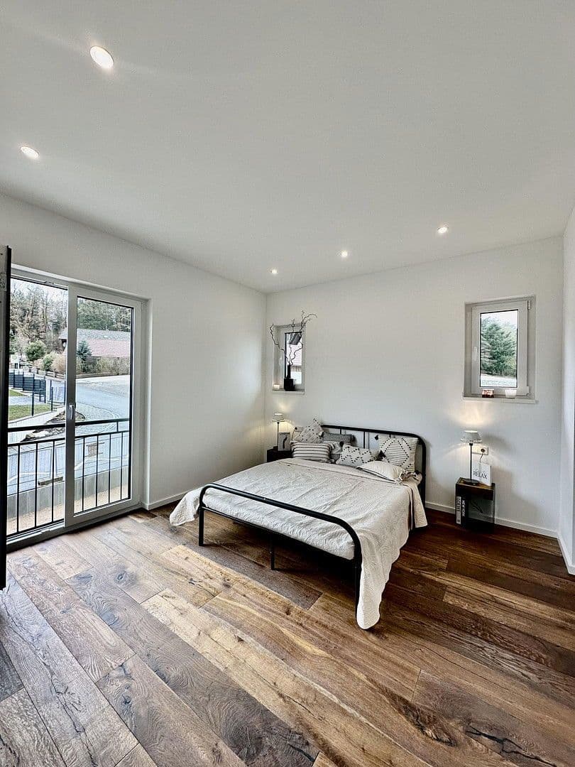 Predaj domu 148 m², pozemek 290 m², Zeitlarn, Bavorsko Predaj domu 148 m², pozemek 290 m², Zeitlarn, Bavorsko