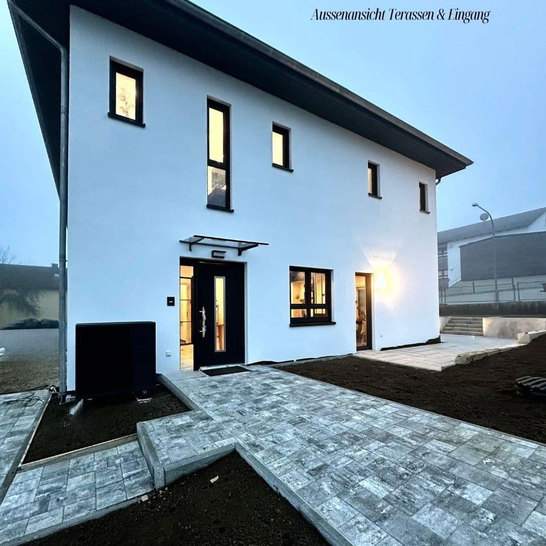 Predaj domu 148 m², pozemek 290 m², Zeitlarn, Bavorsko Predaj domu 148 m², pozemek 290 m², Zeitlarn, Bavorsko